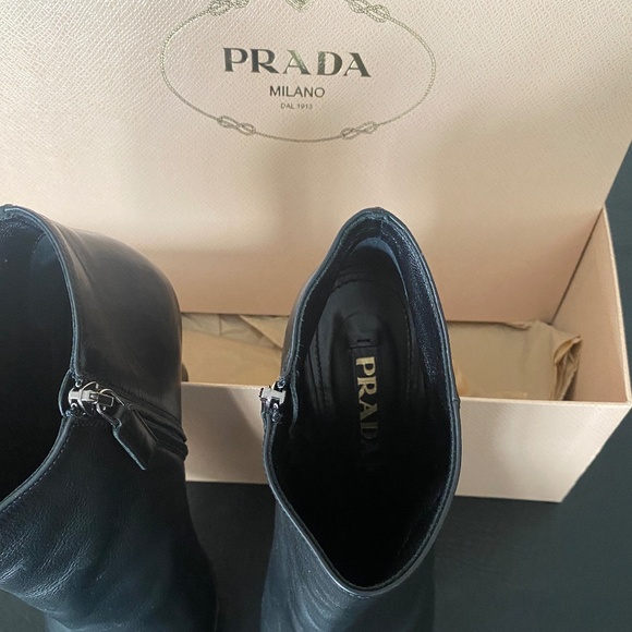 Prada Calzature Donna Bootie - Excellent Condition - Black Size 37.5 - Picture 12 of 15
